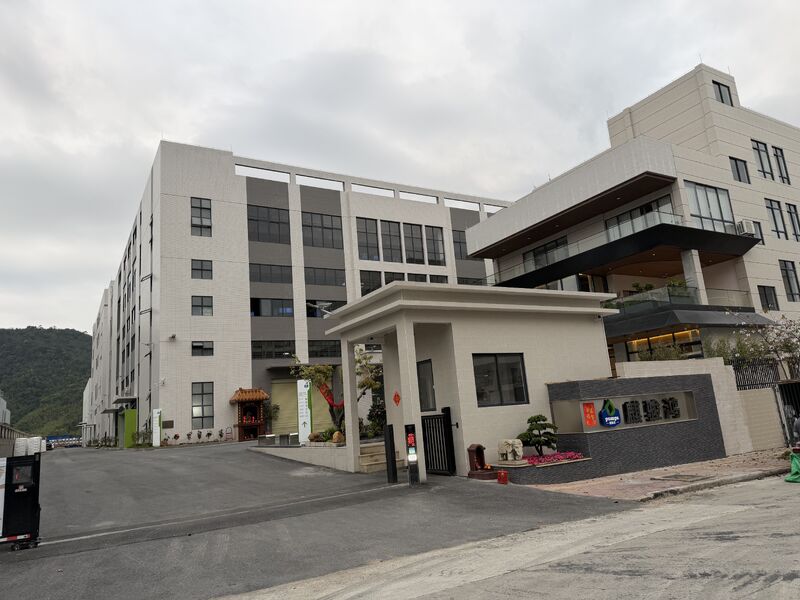 China FOSHAN QIJUNHONG PLASTIC PRODUCTS MANUFACTORY CO.,LTD company profile